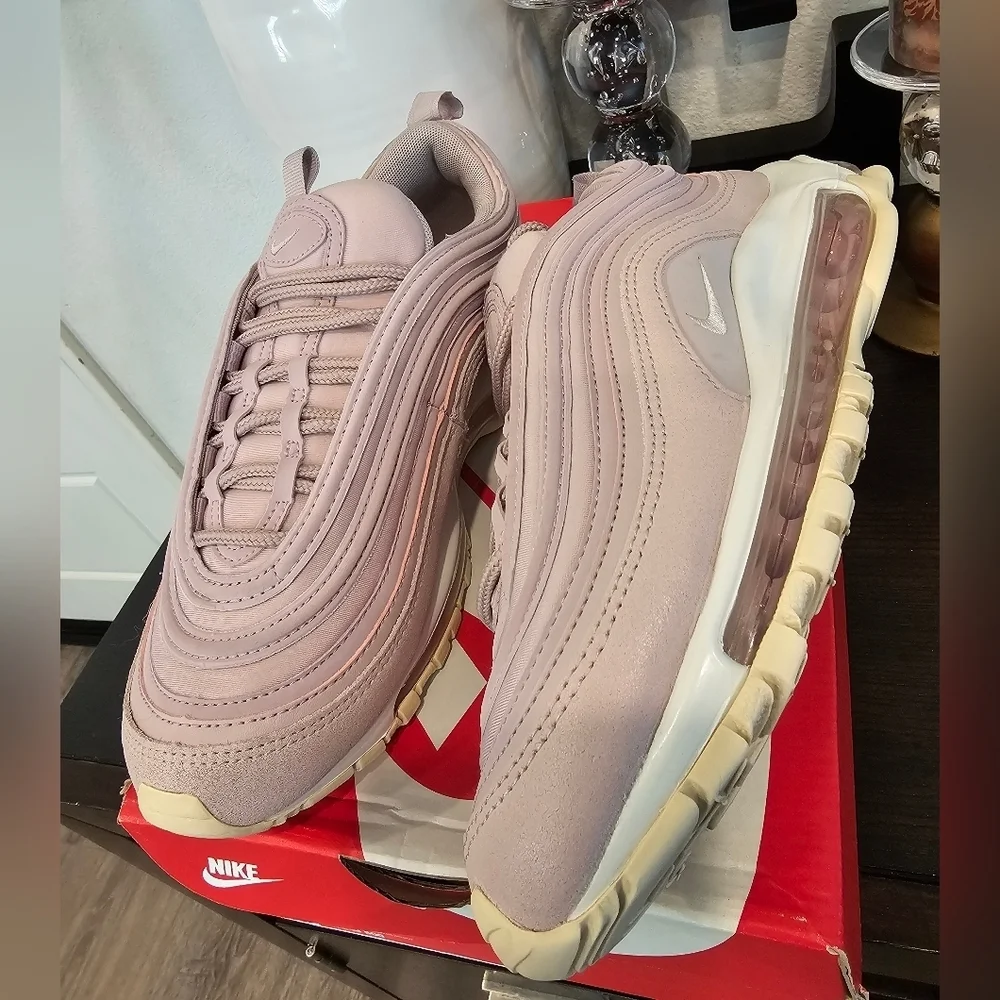 Nike Air Max 97 Sneakers Size 6.5.